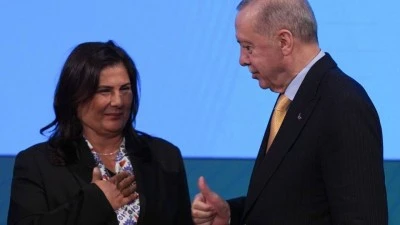 CHP'den AK Parti'ye ge&ccedil;en &Ccedil;er&ccedil;ioğlu, eşinin firması hakkında konuştu