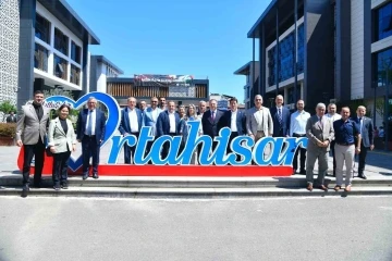 CHP Genel Başkan Yardımcısı G&ouml;khan Zeybek: "Halkımızın g&uuml;venini hizmetlerimizle sağlamlaştıracağız"
