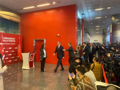 CHP Genel Başkanı &Ouml;zel, DEM Parti Eş Genel Başkanları ile g&ouml;r&uuml;şt&uuml;