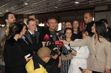 CHP Genel Başkanı &Ouml;zel&rsquo;den Fenerbah&ccedil;e ve Galatasaray&rsquo;a tebrik
