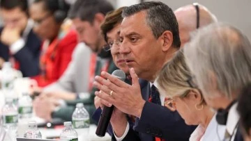 CHP Genel Başkanı &Ouml;zel'den Rum temsilciye tokat gibi s&ouml;zler! 