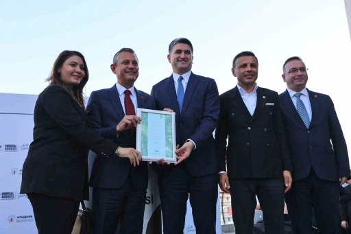 CHP Genel Başkanı &Ouml;zel: "Başkan Adıg&uuml;zel, 6 yıllık işi 6 ayda yaptı&rdquo;
