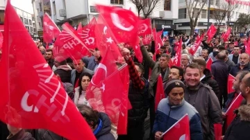 CHP Genel Başkanı &Ouml;zel, Uşak adayları i&ccedil;in destek istedi

