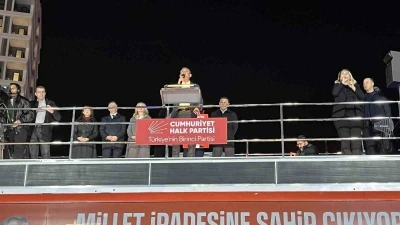 CHP Genel Başkanı &Ouml;zg&uuml;r &Ouml;zel, G&uuml;ng&ouml;ren&rsquo;deki mitinge katıldı