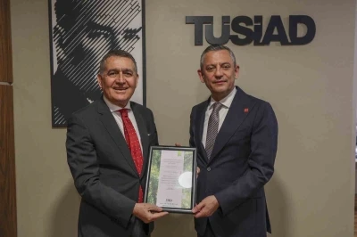 CHP Genel Başkanı &Ouml;zg&uuml;r &Ouml;zel, T&Uuml;SİAD&rsquo;ı ziyaret etti
