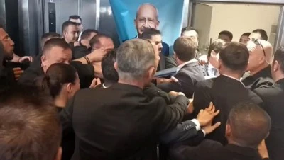 CHP Genel Merkezi'nde gerginlik