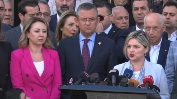 CHP heyeti Hatay i&ccedil;in olağan&uuml;st&uuml; itiraz dilek&ccedil;esini YSK&rsquo;ya verdi
