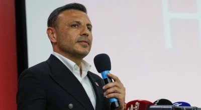 CHP İstanbul İl Başkanı &Ouml;zg&uuml;r &Ccedil;elik hakkında hapis istemi