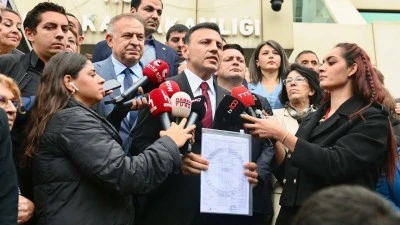 CHP İstanbul İl Kongre Davası ertelendi!