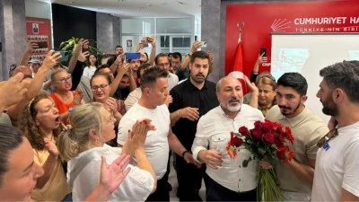 CHP İzmir'de 'Karanfil' gerginliği