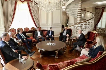 CHP&rsquo;li 3&rsquo;&uuml;nc&uuml; b&ouml;lge belediye başkanları B&uuml;y&uuml;k&ccedil;ekmece&rsquo;de buluştu
