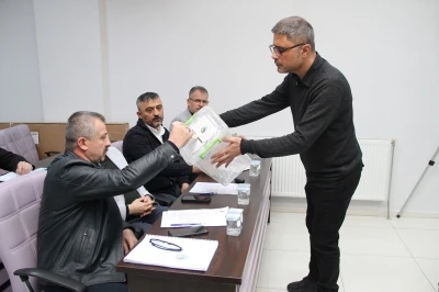 CHP&rsquo;li belediyenin meclisinde CHP listeleri destek bulamadı