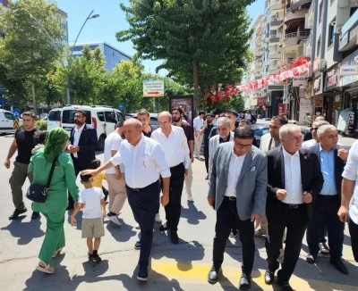 CHP'li G&uuml;rsel Tekin'den &ccedil;arpıcı a&ccedil;ıklama: Cumhur İttifakı dışındaki b&uuml;t&uuml;n siyasi partilerle ittifak yapabiliriz
