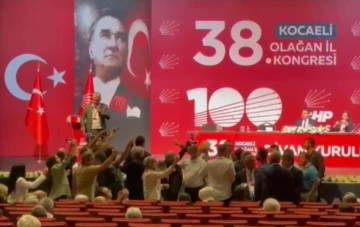 CHP&rsquo;li milletvekili ile eski il&ccedil;e başkanı birbirine girdi
