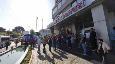 CHP&rsquo;li Narlıdere Belediyesinde iş&ccedil;iler greve gidiyor
