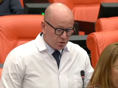 CHP'li Sarı'dan TBMM'de 'eczacı &ouml;nl&uuml;ğ&uuml;' tepkisi