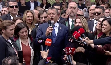 CHP Lideri &Ouml;zel, &Ccedil;orlu Tren Kazası davasından sonra a&ccedil;ıklamalarda bulundu
