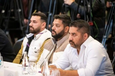 CHP Lideri &Ouml;zel'den 'Romanlara' &ouml;zel s&ouml;z