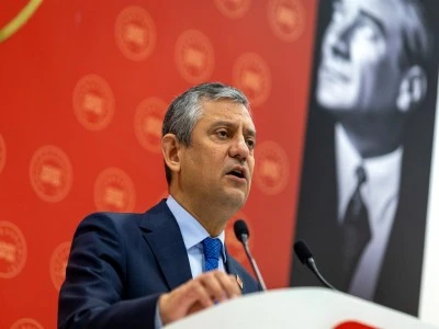 CHP Lideri &Ouml;zg&uuml;r &Ouml;zel: İktidar olmak i&ccedil;in savunmadan h&uuml;cuma &ccedil;ıkıyoruz