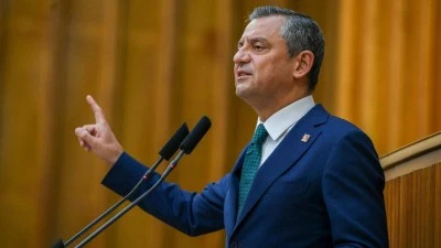 CHP Lideri &Ouml;zg&uuml;r &Ouml;zel: İş&ccedil;ilerin &uuml;cretini utanmadan sıkılmadan y&uuml;zde 20 artırmaya niyetleniyorlar