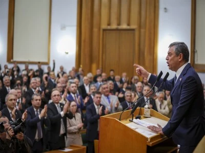 CHP Lideri &Ouml;zg&uuml;r &Ouml;zel: Vergi adı altında soygun var! 