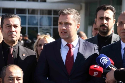 CHP meclis &uuml;yesi adayını silahla yaralayan sanıklar hakim karşısında
