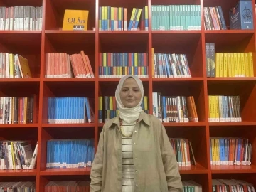 &Ccedil;i&ccedil;eği burnunda &ccedil;ocuk kitabı &ldquo;Hadi&rdquo; okuyucularıyla buluştu
