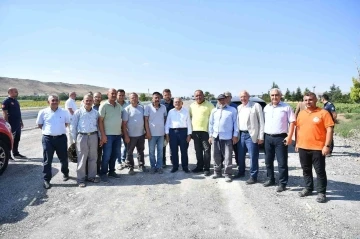 &Ccedil;ift&ccedil;i dostu başkanın Yamula patlıcanı &uuml;reticisine armağanı hizmete hazır
