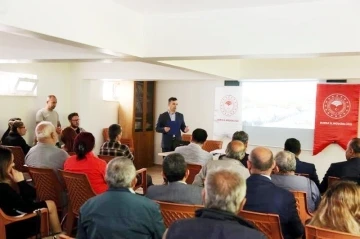 &Ccedil;ift&ccedil;ilere zeytin &uuml;retimi ve kalitesinin artırılması eğitimi