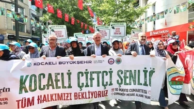 &Ccedil;ift&ccedil;ilerin korteji renkli g&ouml;r&uuml;nt&uuml;lere sahne oldu
