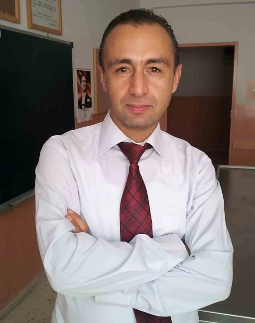 Cihan &ouml;ğretmen sevenlerini &uuml;zd&uuml;
