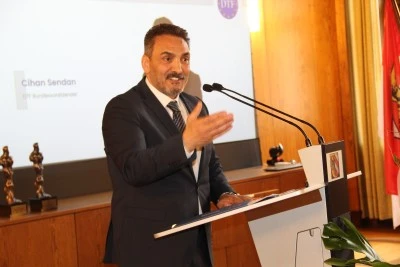 Cihan Sendan: T&uuml;rk Diasporasının sandık hakkı sorgulanamaz