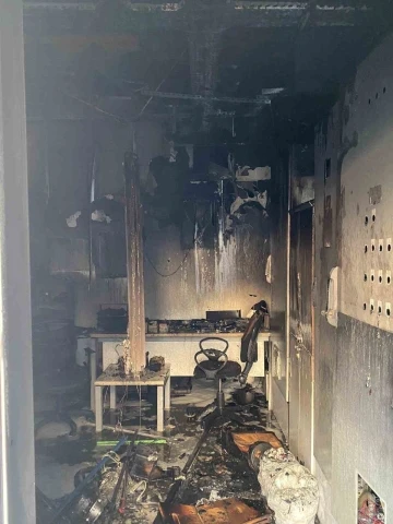 &Ccedil;ıkan yangında &uuml;retim tesisi kullanılmaz hale geldi
