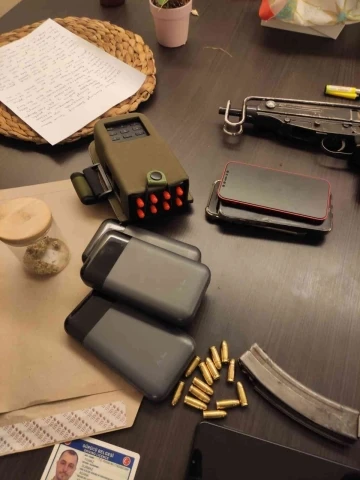 &Ccedil;ıkar ama&ccedil;lı silahlı su&ccedil; &ouml;rg&uuml;t&uuml;ne uluslararası operasyon
