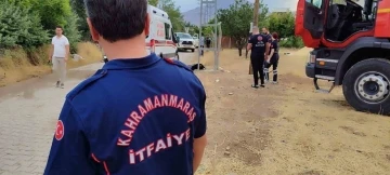 &Ccedil;ıktığı elektrik direğinde akımına kapıldı
