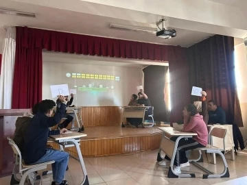 &Ccedil;ıldır&rsquo;da &ouml;ğrenciler bilgide yarıştı
