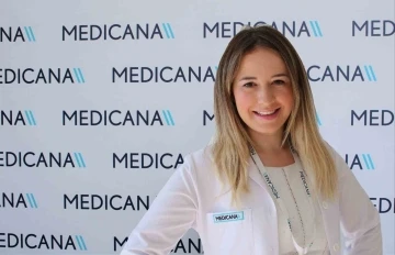 Cilt yaşlanmasını durdurmak i&ccedil;in g&uuml;neşten korunun