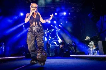 &Ccedil;im Konserleri&rsquo;nde Hande Yener sahne aldı

