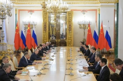 &Ccedil;in Devlet Başkanı Xi: "Rusya ile &Ccedil;in &ccedil;ok kutuplu d&uuml;nya d&uuml;zenini birlikte şekillendirmeye hazır"
