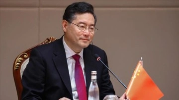 &Ccedil;in Dışişleri Bakanı'nın 3 haftadır halkın karşısına &ccedil;ıkmamasına dair soru işaretleri s&uuml;r&uuml;yor