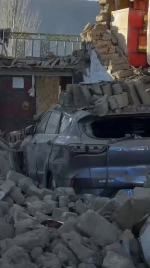 &Ccedil;in&rsquo;in Tibet &Ouml;zerk B&ouml;lgesi&rsquo;nde 6,8 b&uuml;y&uuml;kl&uuml;ğ&uuml;nde deprem meydana geldi: En az 9 &ouml;l&uuml;
