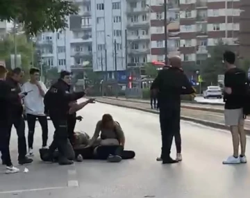 Cinayete d&ouml;n&uuml;şen bar kavgasının yargılama s&uuml;reci başladı
