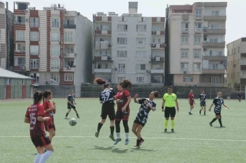 Cizre kadın futbol takımı, Bitlis&rsquo;i 3-2 yendi
