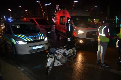 &Ccedil;ocuk s&uuml;r&uuml;c&uuml;, ka&ccedil;arken kaza yapıp yaralandı