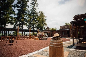 &Ccedil;ocukken izlediği kovboy filmlerinden esinlendi, hayali olan tesisi kurdu
