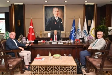 &Ccedil;ocuklar beyaz perdenin b&uuml;y&uuml;l&uuml; d&uuml;nyasını keşfediyor