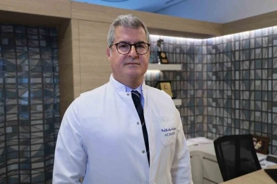 &Ccedil;ocuklar bile kullanıyor, elektronik sigara tehlikesi b&uuml;y&uuml;yor
