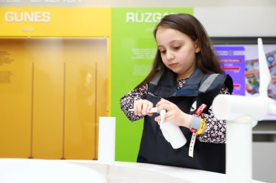 &Ccedil;ocuklar Enerji &Uuml;retim Merkezi&rsquo;nde Yenilenebilir Enerjiyi Keşfediyor