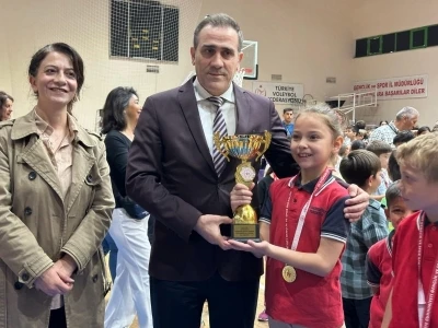 &Ccedil;ocuklar, &ouml;d&uuml;llerine kavuştu
