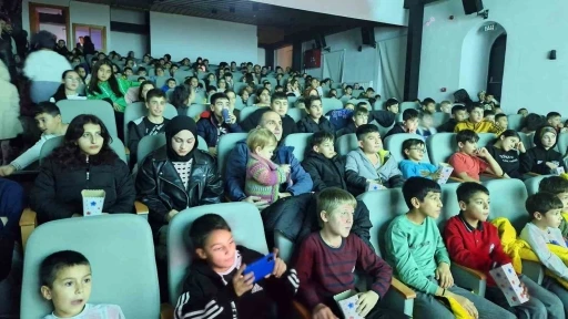 &Ccedil;ocuklara &ouml;zel g&uuml;nlerinde sinema etkinliği
